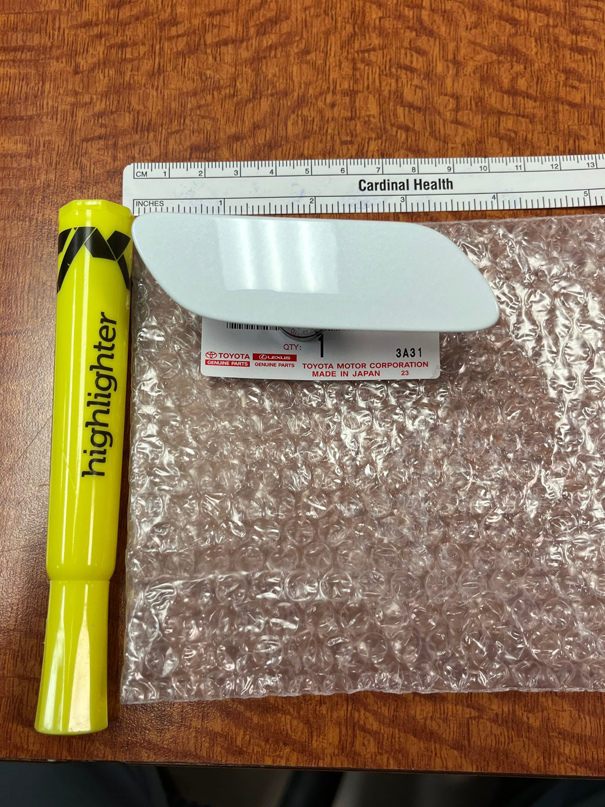 2018-2021 LS500&LS500H | White Metallic | OEM Headlight/Headlamp Washer Cover/Cap | Lexus