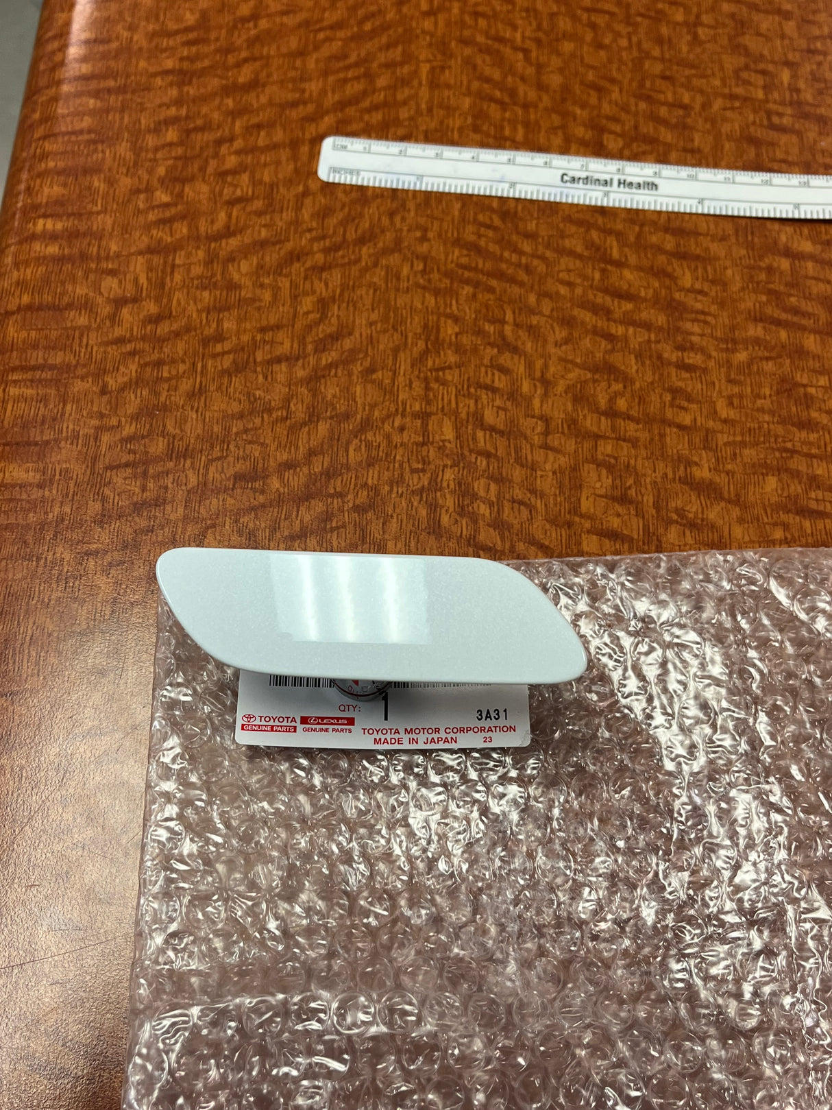 2018-2021 LS500&LS500H | White Metallic | OEM Headlight/Headlamp Washer Cover/Cap | Lexus